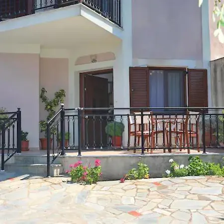 Chara's Lux Apartament Skopelos
