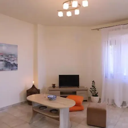 Chara's Lux Apartment Skopelos Town