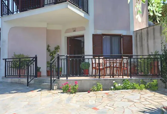 Chara's Lux Apartament Skopelos