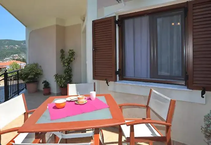 Chara's Lux Apartament *